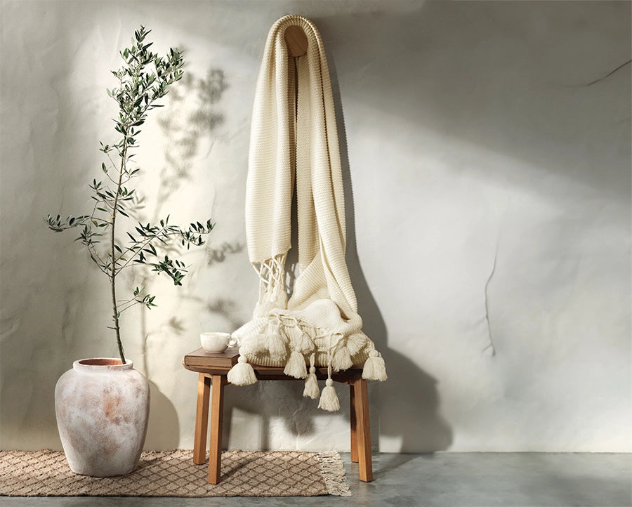 Manta / Peseira Solar Decorativa em Tricô com Detalhes em Macramê e Tassel